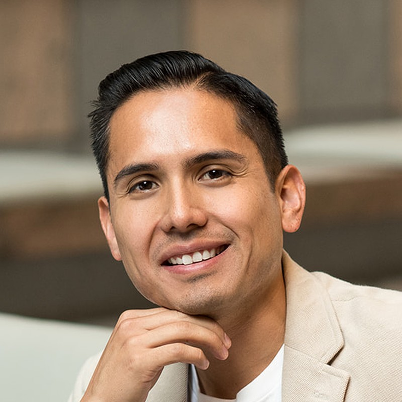 Nick Marmolejo headshot
